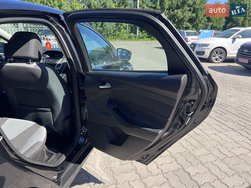 Хэтчбек Ford Focus 2014 в Нововолынске
