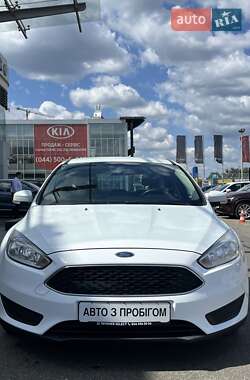 Хэтчбек Ford Focus 2017 в 
