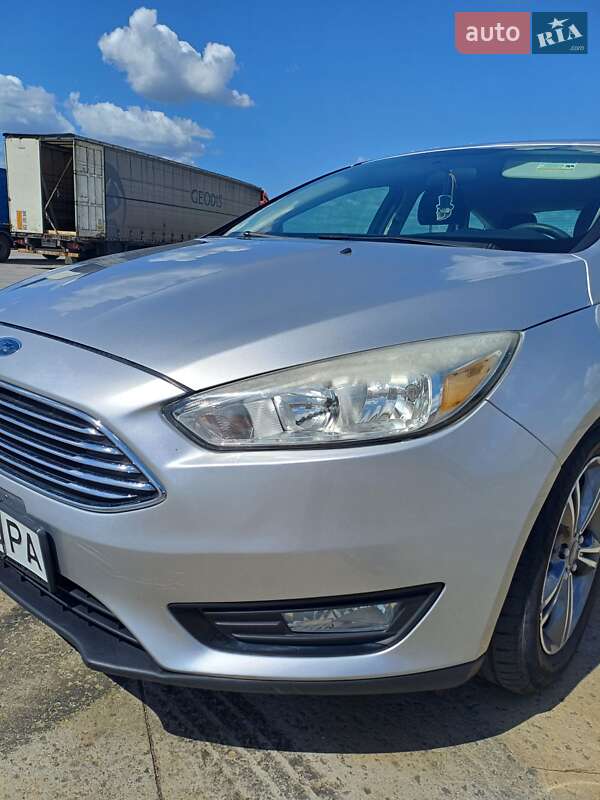 Хэтчбек Ford Focus 2015 в Коростене