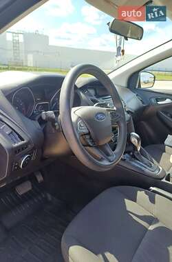 Хэтчбек Ford Focus 2015 в 