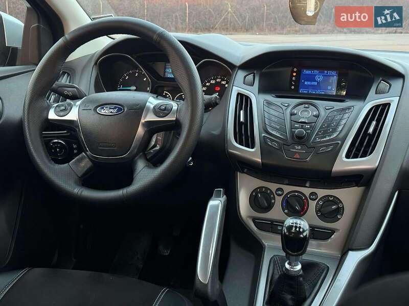 Хэтчбек Ford Focus 2011 в Ужгороде