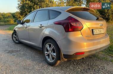 Хэтчбек Ford Focus 2013 в 