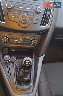 Седан Ford Focus 2017 в 