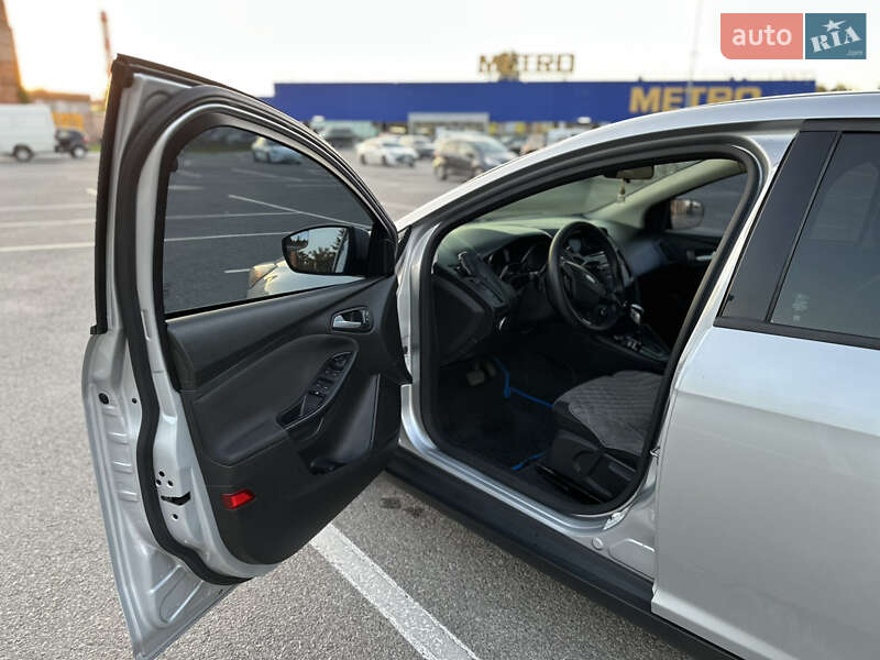 Седан Ford Focus 2016 в Житомире фото 22 Седан Ford Focus 2016 в Житомире