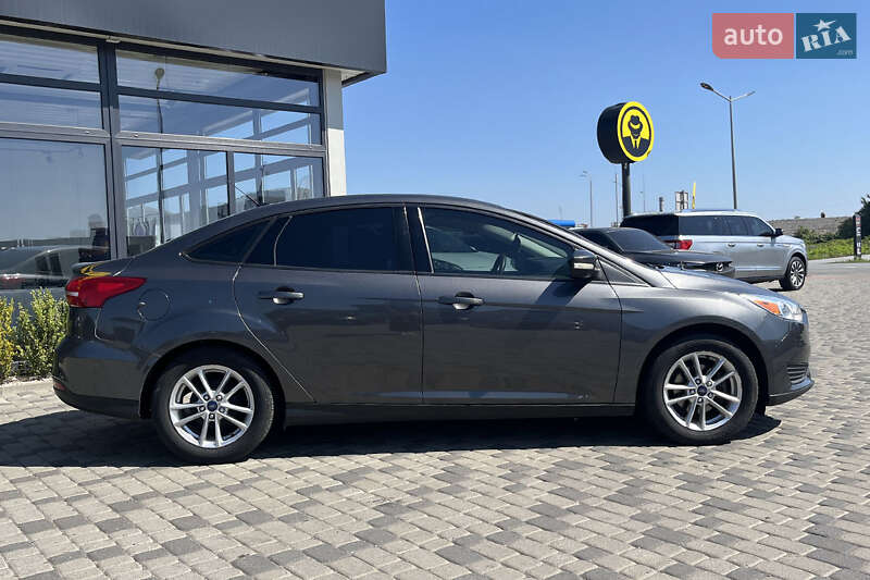 Седан Ford Focus 2015 в Мукачево
