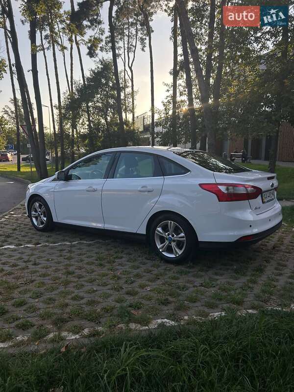 Седан Ford Focus 2012 в Капитановке
