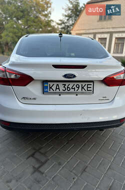 Седан Ford Focus 2013 в 