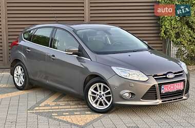 Хэтчбек Ford Focus 2012 в 