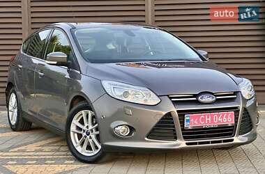 Хэтчбек Ford Focus 2012 в 