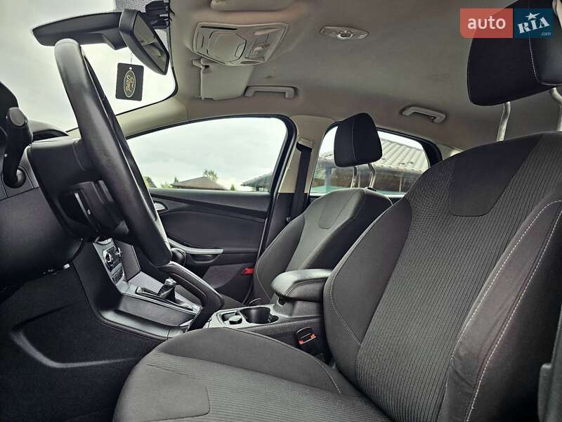Хэтчбек Ford Focus 2012 в Стрые
