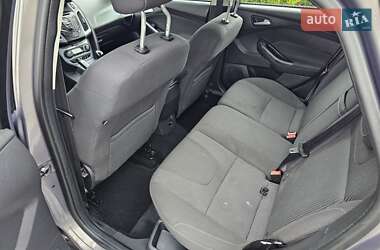 Хэтчбек Ford Focus 2012 в 