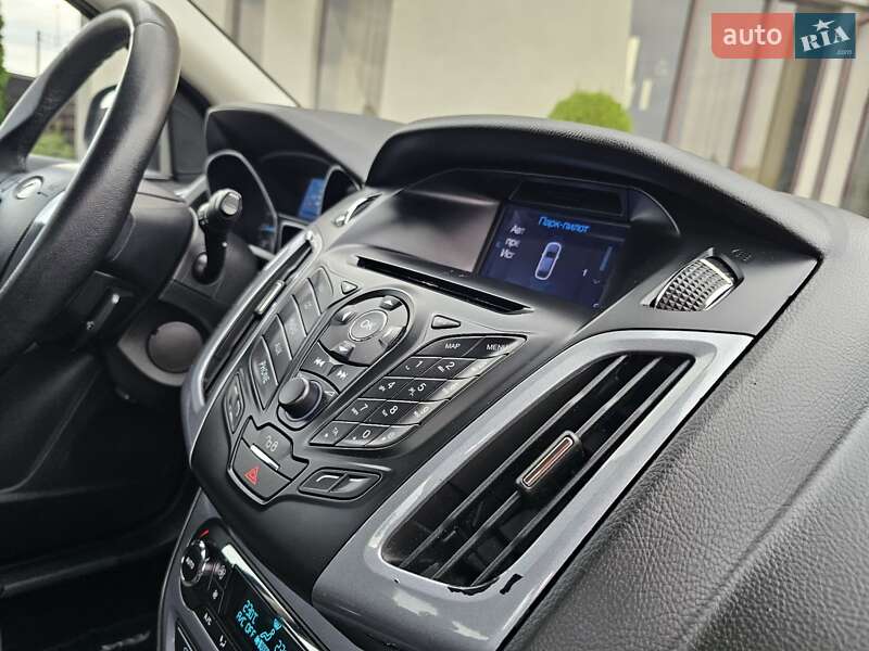 Хэтчбек Ford Focus 2012 в Стрые