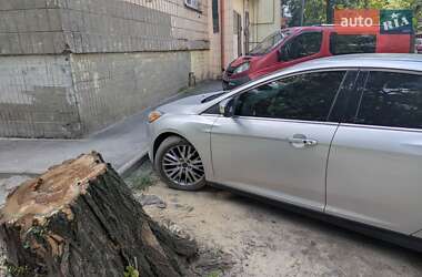 Седан Ford Focus 2015 в 