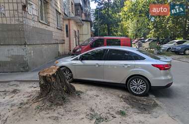 Седан Ford Focus 2015 в Киеве