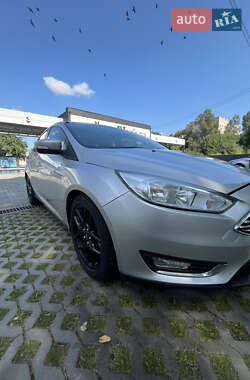 Хэтчбек Ford Focus 2016 в 