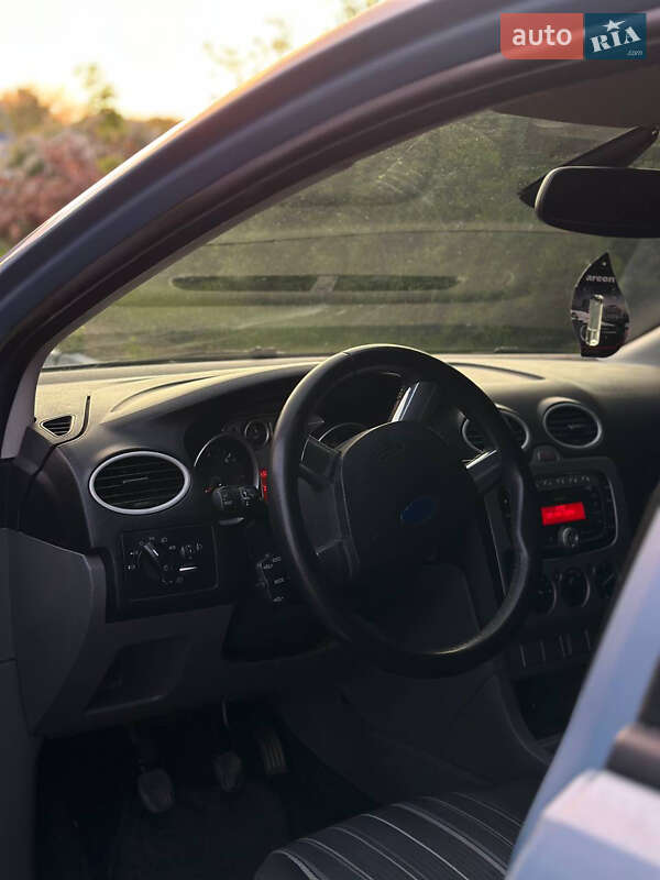 Универсал Ford Focus 2008 в Остроге
