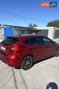 Хэтчбек Ford Focus 2015 в 