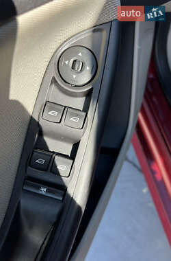 Хэтчбек Ford Focus 2015 в 
