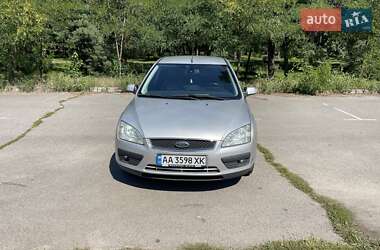 Хэтчбек Ford Focus 2006 в 