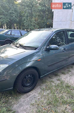 Хэтчбек Ford Focus 2002 в 