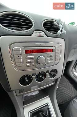 Хэтчбек Ford Focus 2008 в 