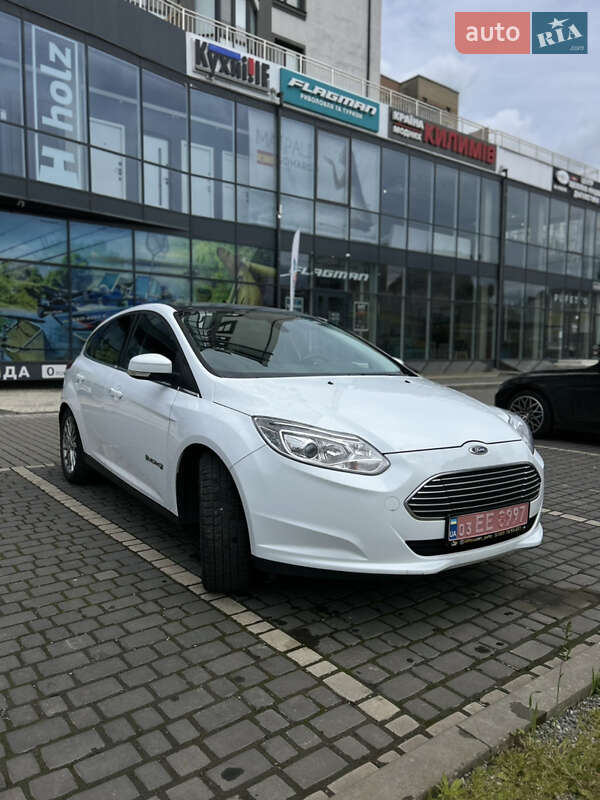 Хэтчбек Ford Focus 2013 в Ивано-Франковске