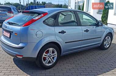 Хэтчбек Ford Focus 2006 в 