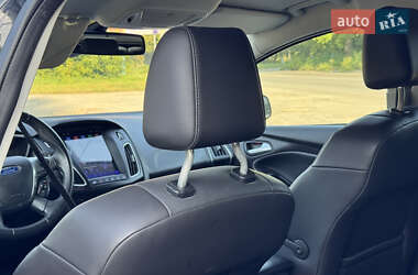 Хэтчбек Ford Focus 2013 в 