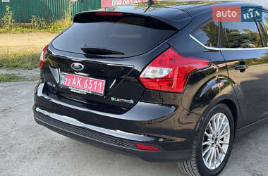 Хэтчбек Ford Focus 2013 в 