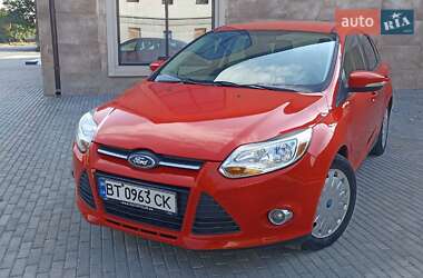 Седан Ford Focus 2011 в 