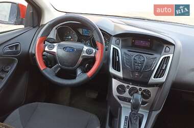 Седан Ford Focus 2011 в 
