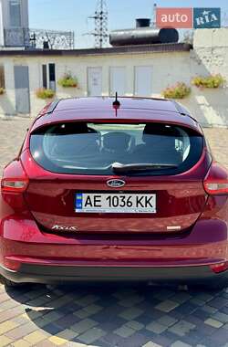Хэтчбек Ford Focus 2016 в 