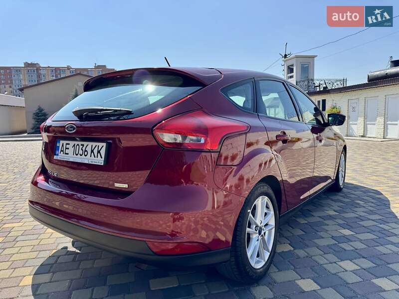 Хэтчбек Ford Focus 2016 в Днепре