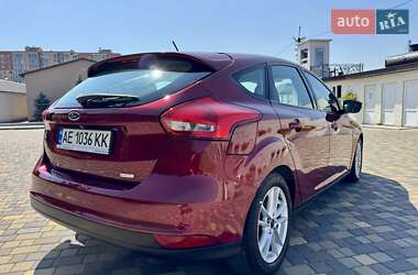 Хэтчбек Ford Focus 2016 в 
