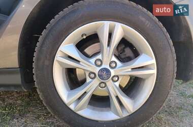 Хэтчбек Ford Focus 2013 в 