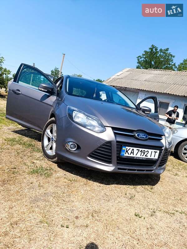 Хэтчбек Ford Focus 2013 в Ширяево