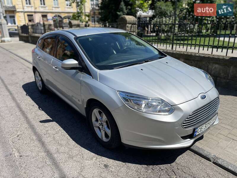 Хэтчбек Ford Focus 2018 в Черновцах