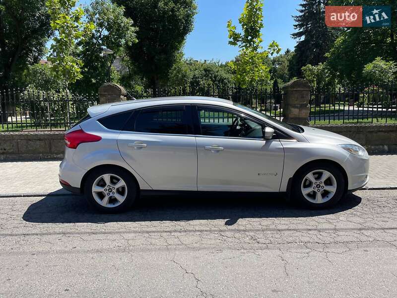 Хэтчбек Ford Focus 2018 в Черновцах