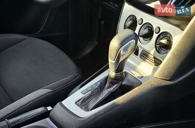 Хэтчбек Ford Focus 2014 в 