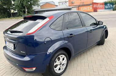 Хэтчбек Ford Focus 2011 в 