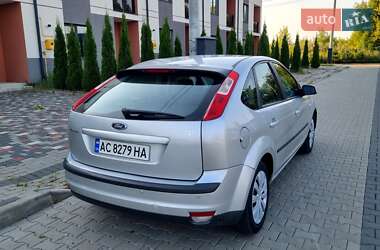 Хэтчбек Ford Focus 2006 в 