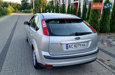 Хэтчбек Ford Focus 2006 в 