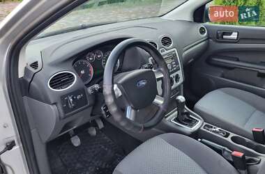 Хэтчбек Ford Focus 2006 в 