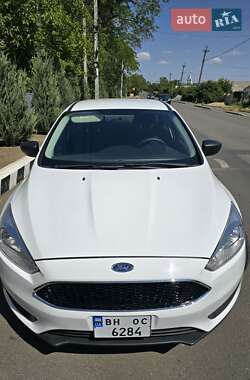 Седан Ford Focus 2015 в 