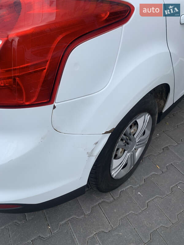 Хэтчбек Ford Focus 2012 в Киеве
