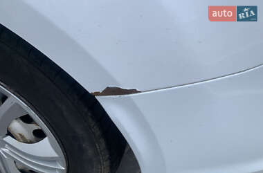 Хэтчбек Ford Focus 2012 в 