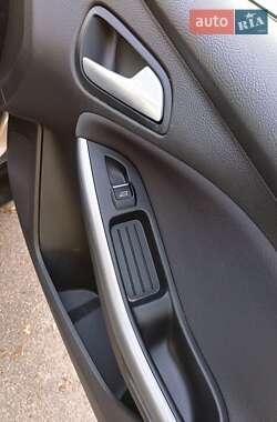 Универсал Ford Focus 2014 в 