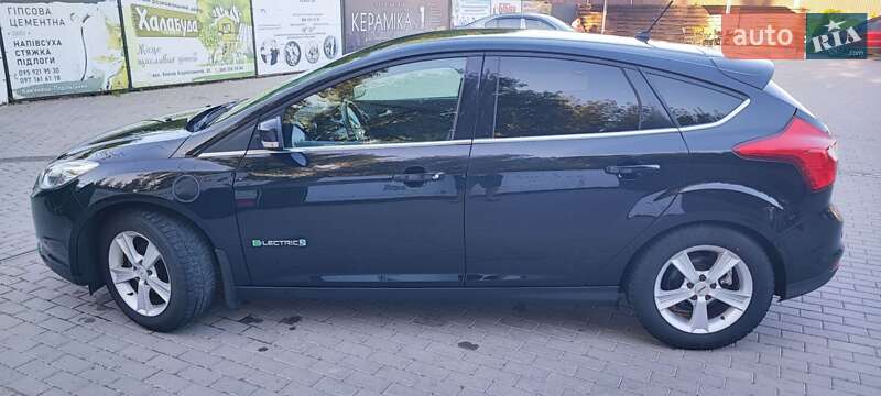 Хэтчбек Ford Focus 2013 в Каменец-Подольском