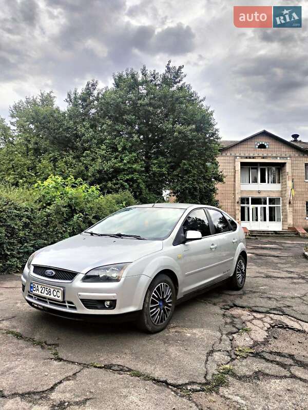 Хэтчбек Ford Focus 2007 в Новоукраинке