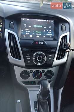 Седан Ford Focus 2014 в 